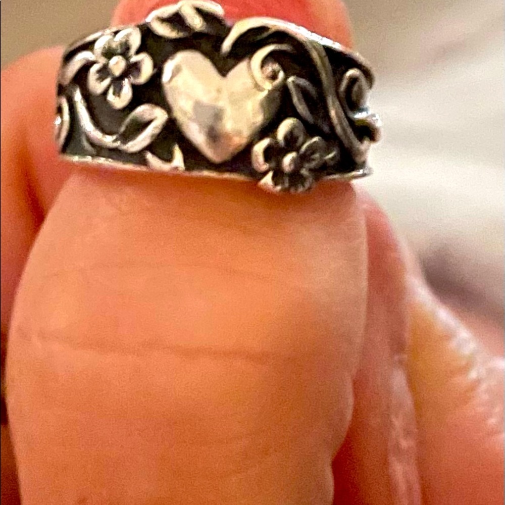 James Avery ring Sz 4.5
